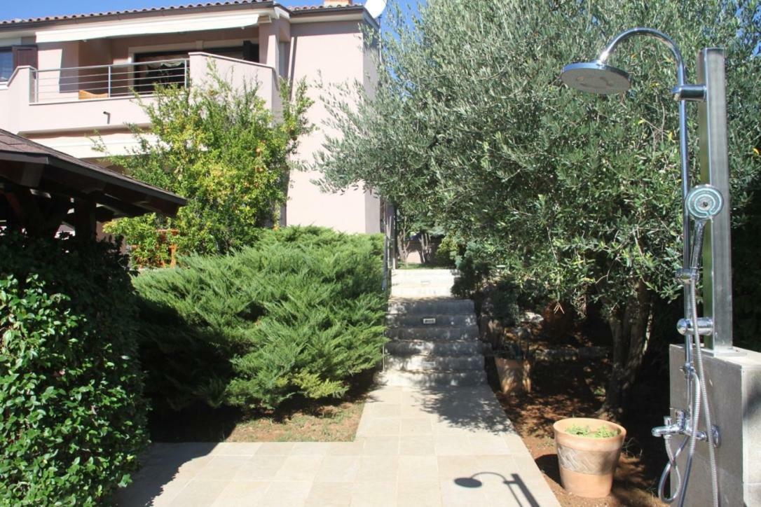Premantura Olive Garden Villa Eksteriør billede